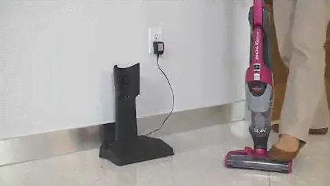 BOLT Charging   BISSELL® BOLT™ 2 in 1 Lightweight Cordless Vacuum 12V